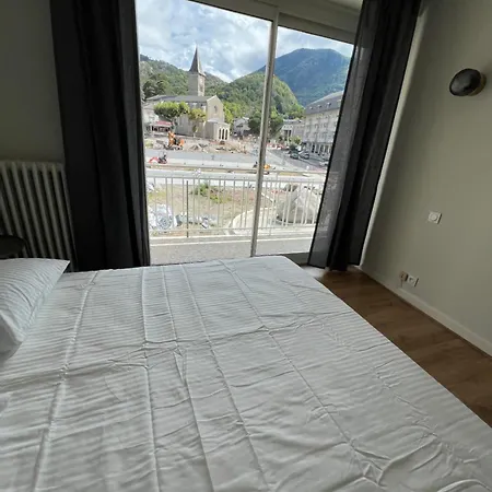 Les Balcons Du Couloubret Apartment