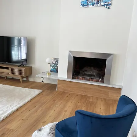Les Balcons Du Couloubret Apartment