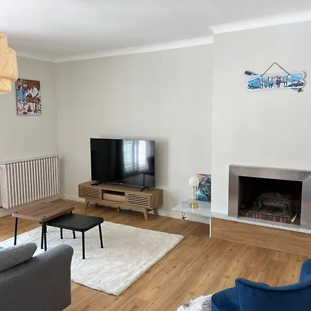 Les Balcons Du Couloubret Apartment *