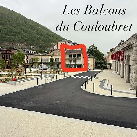 Les Balcons Du Couloubret Apartment