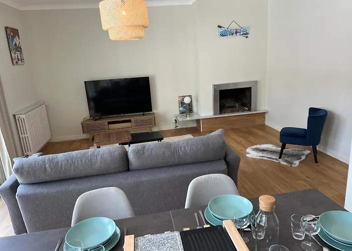 Les Balcons Du Couloubret アパート アクス・レ・テルム